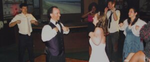 10 Country Dance Songs for Brothers and Sisters